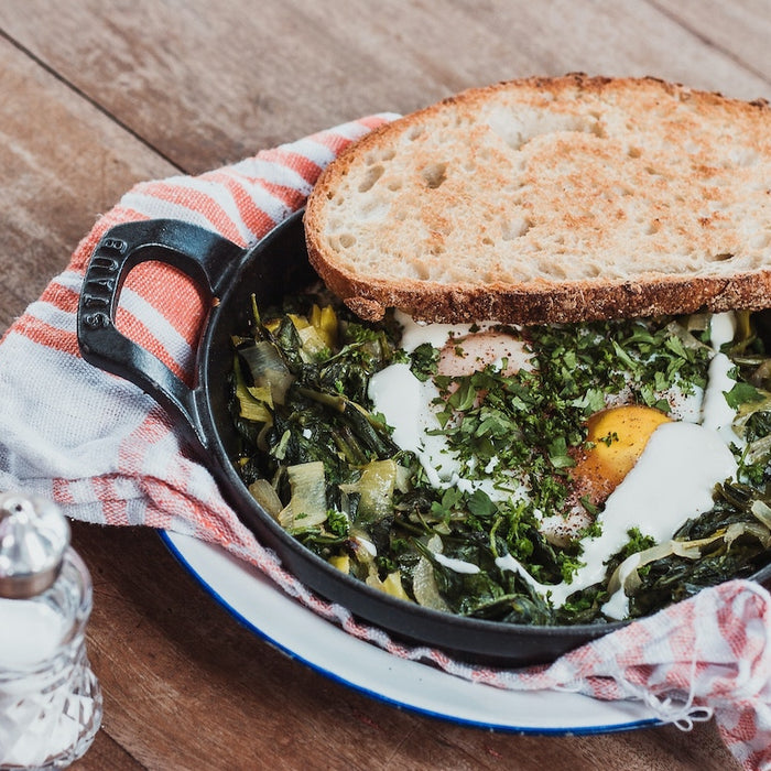 Cast iron cracked on eggs.