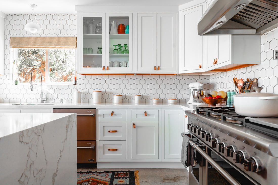 Bright and white modern kitchen
